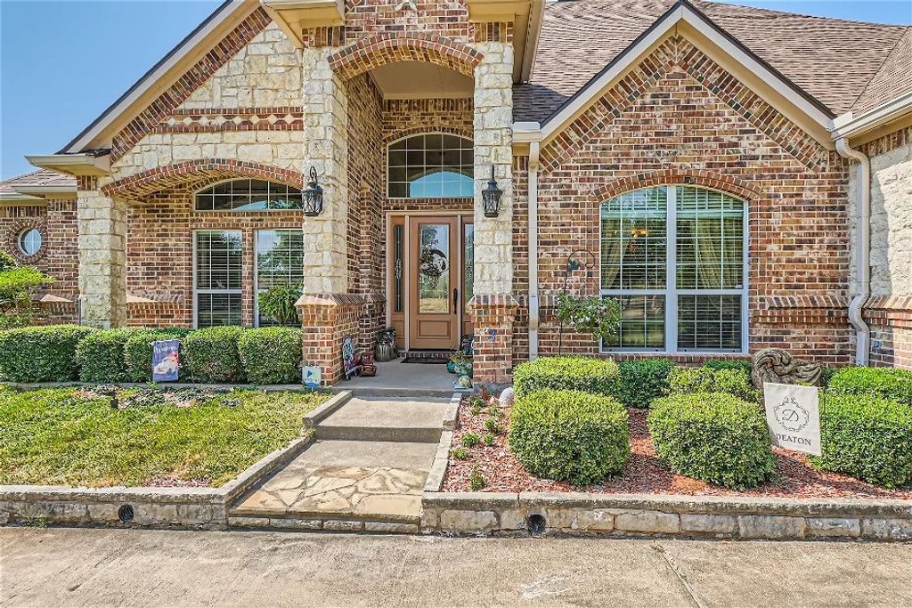 197 Park Place Circle, Cresson, TX 76035 — photo 2