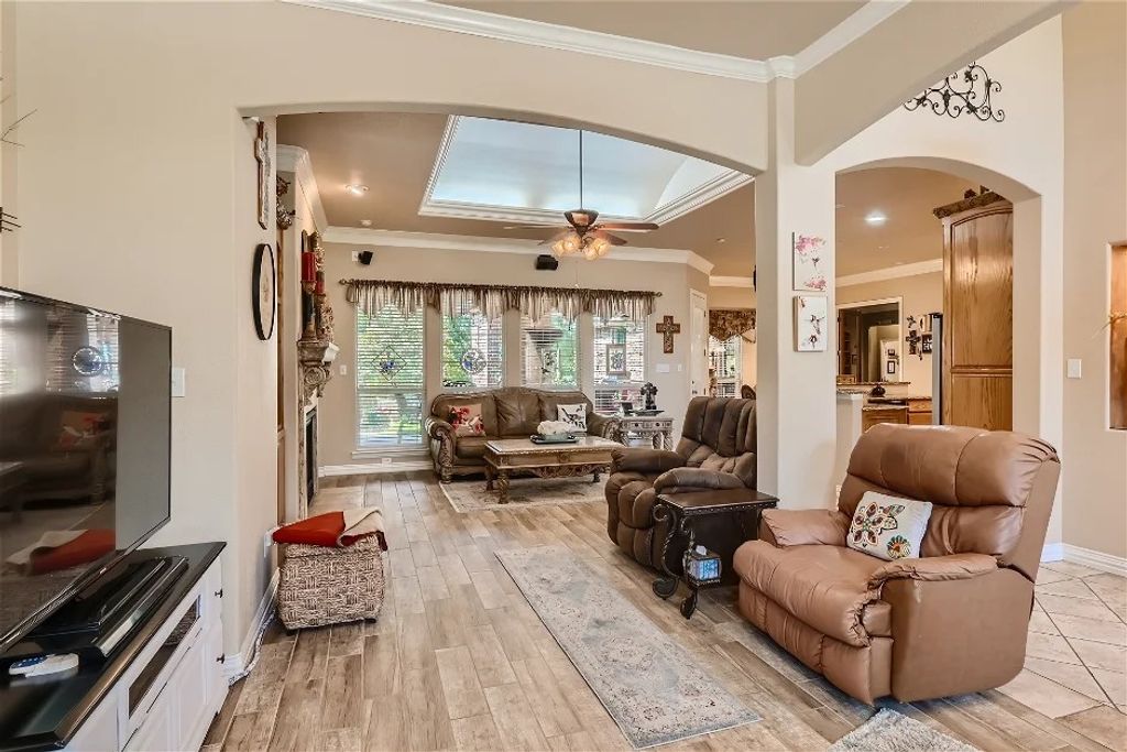 197 Park Place Circle, Cresson, TX 76035 — photo 4