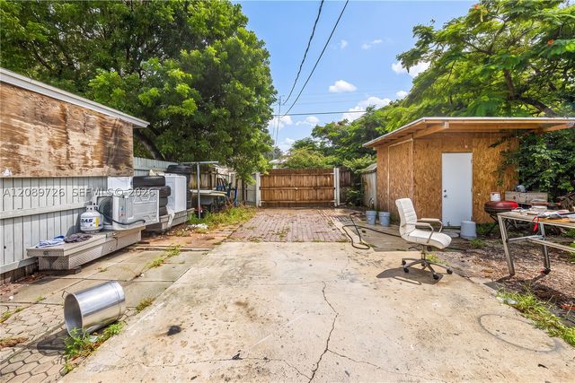 618 N D St, Boynton Beach, FL 33460