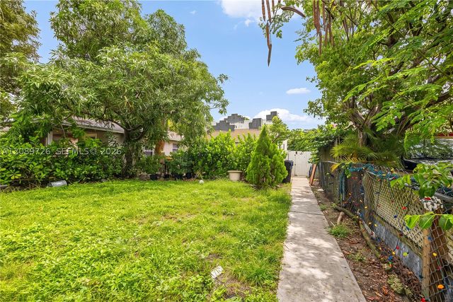 618 N D St, Boynton Beach, FL 33460