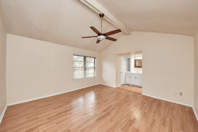 2588 Bering Drive, Houston, TX 77057