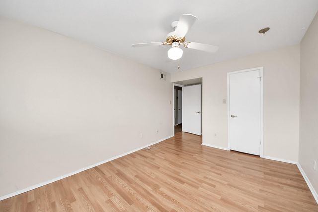 2588 Bering Drive, Houston, TX 77057