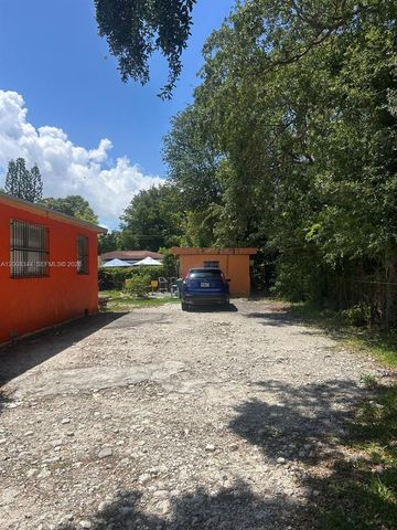 1118 NW 47th St, Miami, FL 33127