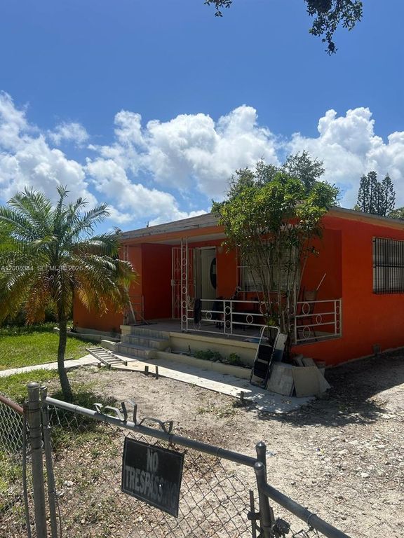 1118 NW 47th St, Miami, FL 33127