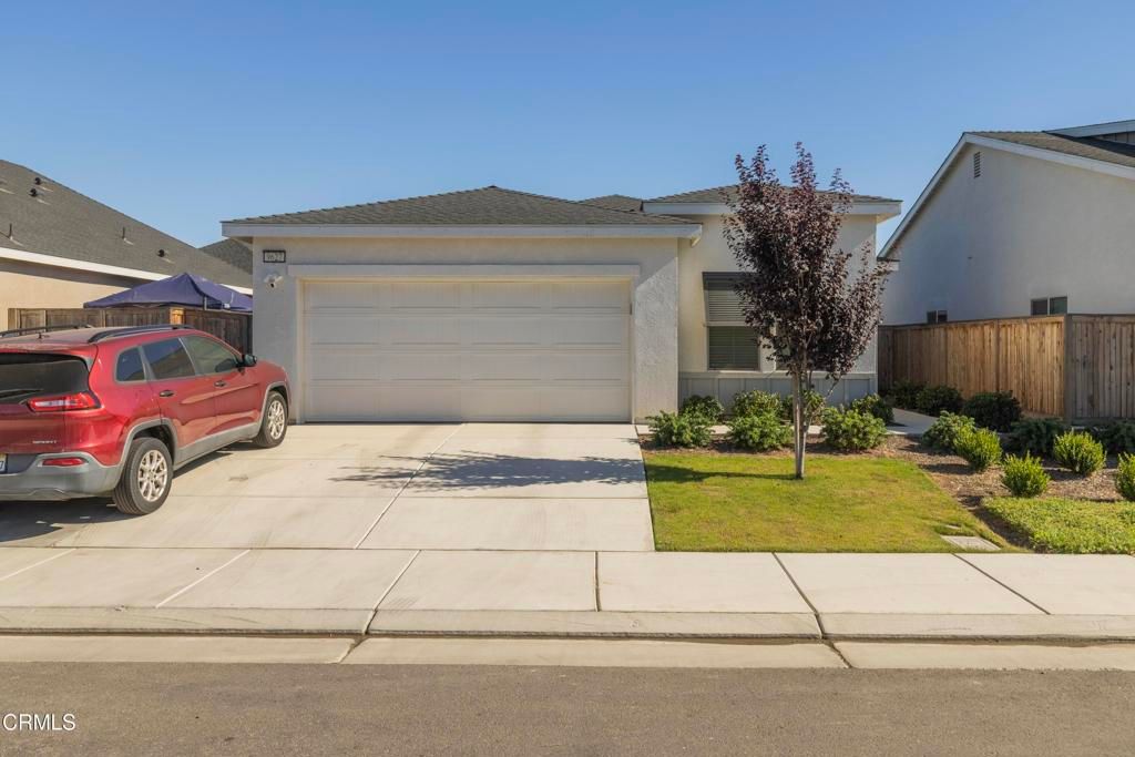 Image 1 of property listing at 9627 Maple Terrace Lane, Shafter, CA 93263