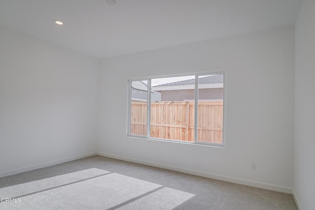 Image 12 of property listing at 9627 Maple Terrace Lane, Shafter, CA 93263
