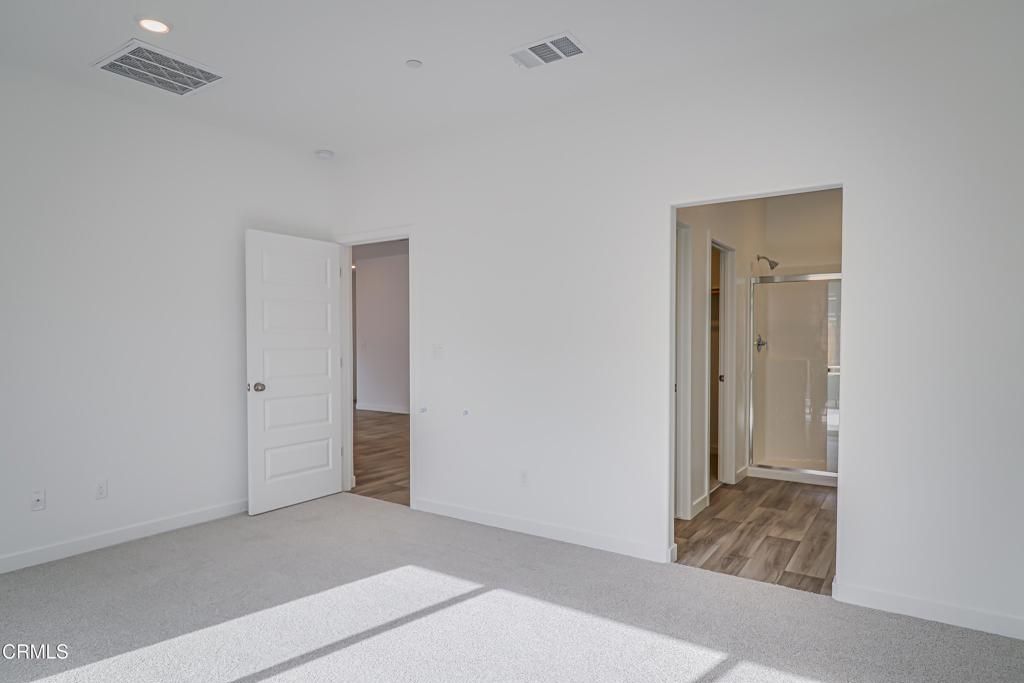 Image 13 of property listing at 9627 Maple Terrace Lane, Shafter, CA 93263