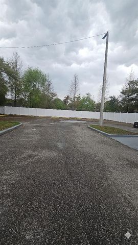 13612 N 21ST STREET, Tampa, FL 33613