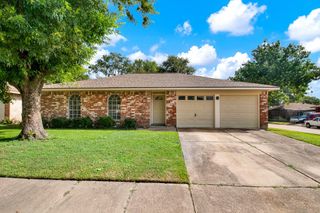 16402 Sky Blue Lane, Houston, TX 77095