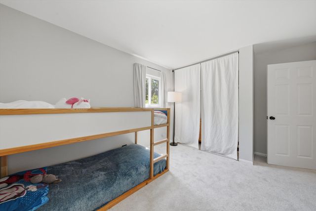 917 E Morris Drive, Palatine, IL 60074