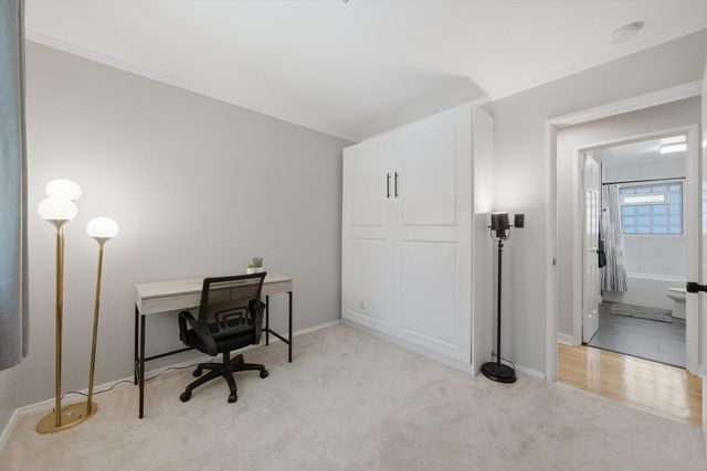 917 E Morris Drive, Palatine, IL 60074