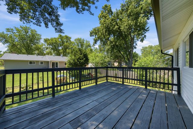 917 E Morris Drive, Palatine, IL 60074