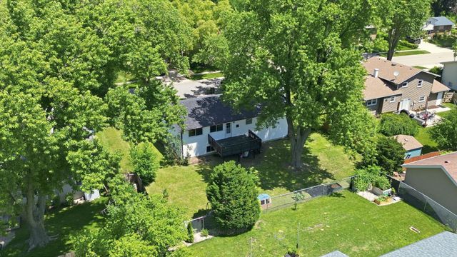 917 E Morris Drive, Palatine, IL 60074