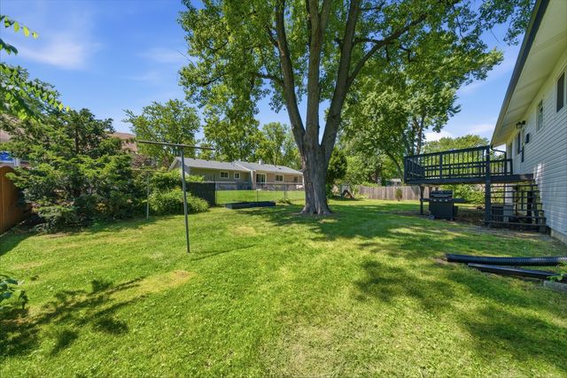917 E Morris Drive, Palatine, IL 60074
