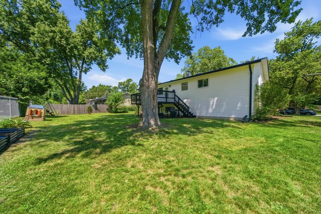 917 E Morris Drive, Palatine, IL 60074