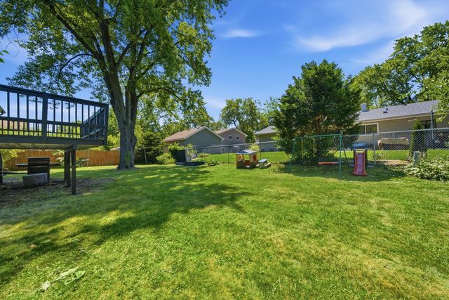 917 E Morris Drive, Palatine, IL 60074