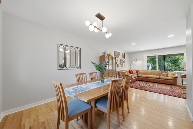 917 E Morris Drive, Palatine, IL 60074