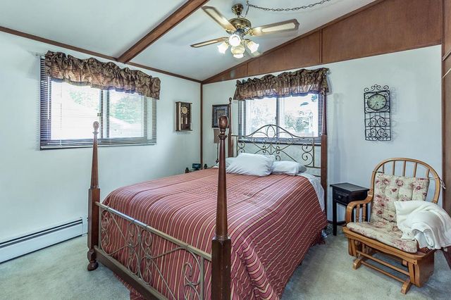 714 S NASH STREET, Hortonville, WI 54944