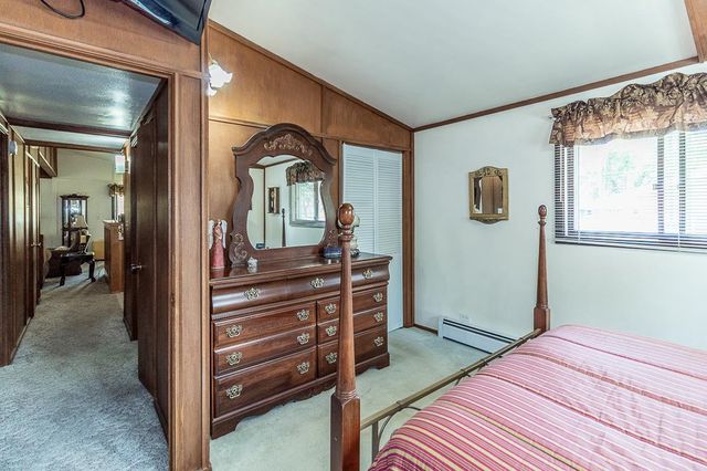 714 S NASH STREET, Hortonville, WI 54944