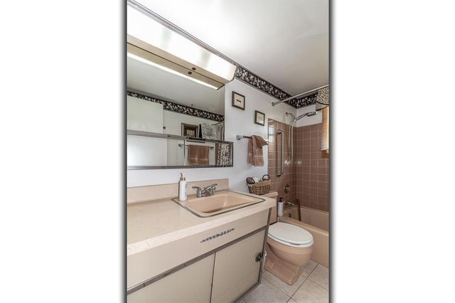 714 S NASH STREET, Hortonville, WI 54944