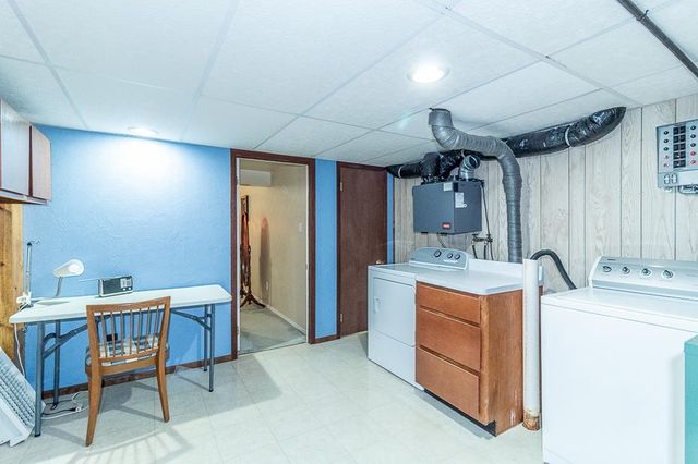 714 S NASH STREET, Hortonville, WI 54944