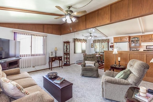 714 S NASH STREET, Hortonville, WI 54944