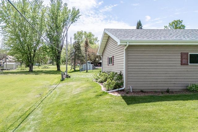 714 S NASH STREET, Hortonville, WI 54944