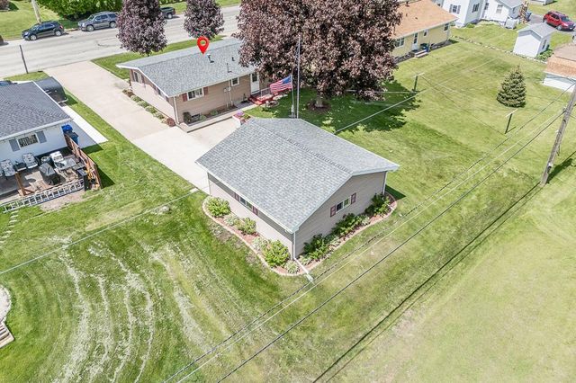 714 S NASH STREET, Hortonville, WI 54944
