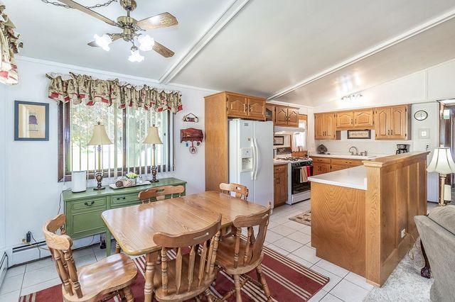 714 S NASH STREET, Hortonville, WI 54944