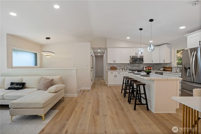 336 NE 175th Street, Shoreline, WA 98155