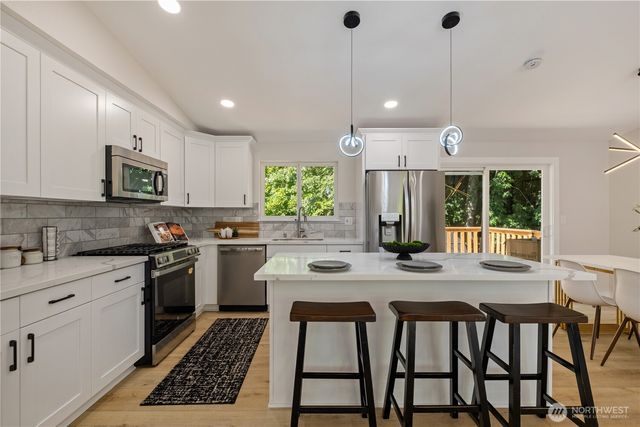 336 NE 175th Street, Shoreline, WA 98155