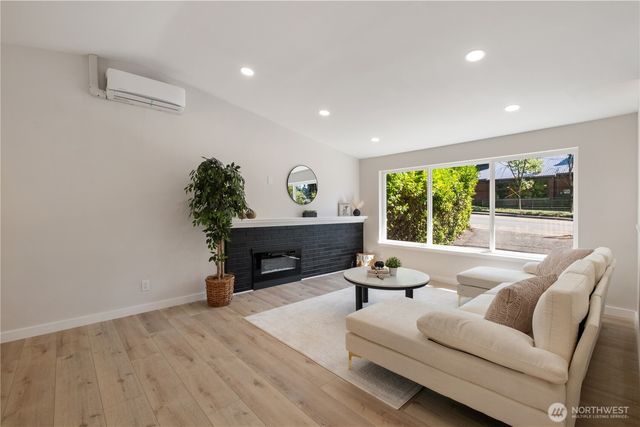 336 NE 175th Street, Shoreline, WA 98155