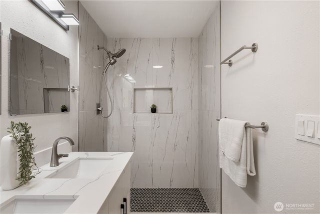 336 NE 175th Street, Shoreline, WA 98155