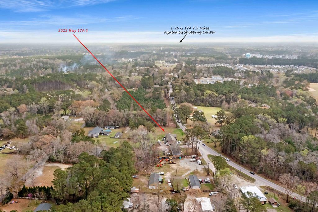 Image 15 of property listing at 2522 Highway 17a, Summerville, SC 29483