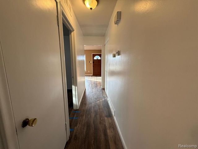 205 Shotka Street, Westland, MI 48186