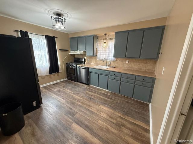 205 Shotka Street, Westland, MI 48186