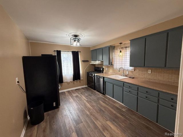 205 Shotka Street, Westland, MI 48186