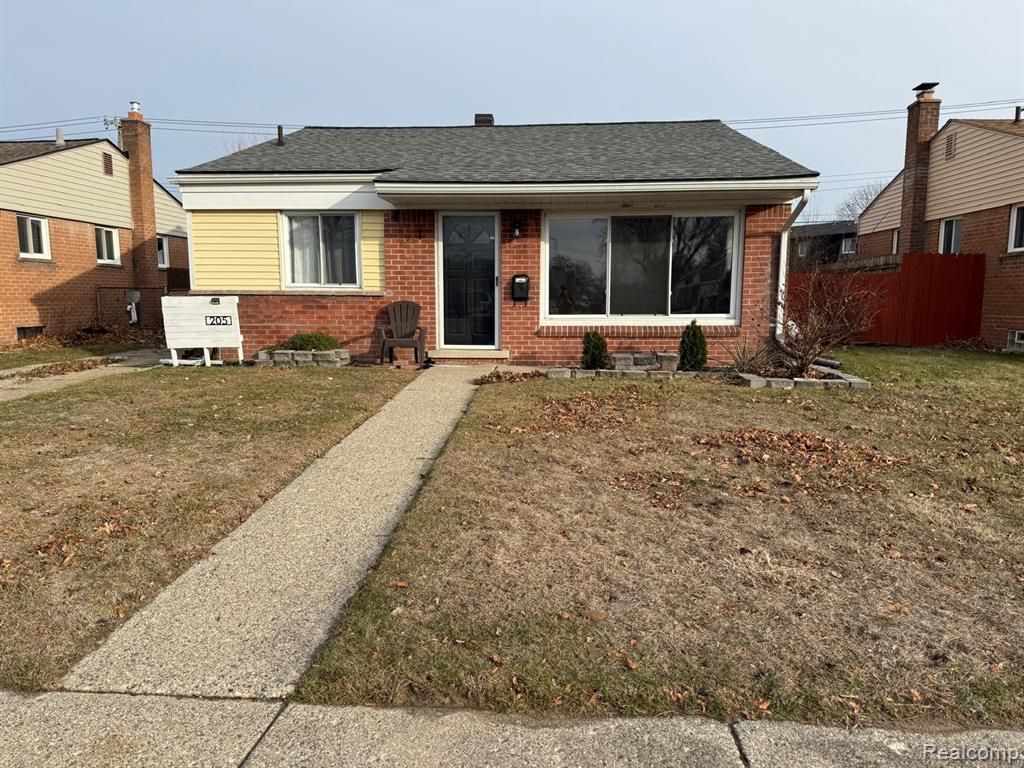 205 Shotka Street, Westland, MI 48186