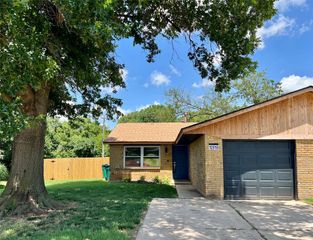 12519 SW 2nd Street, Yukon, OK 73099