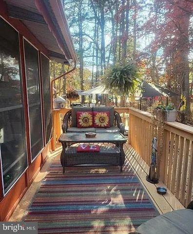 79 MARTIN DR, Whiting, NJ 08759