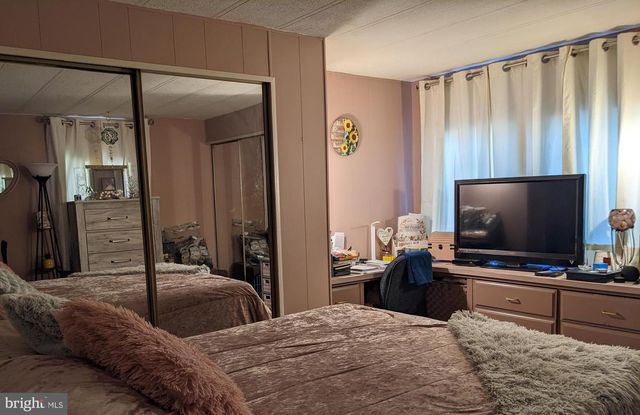 79 MARTIN DR, Whiting, NJ 08759