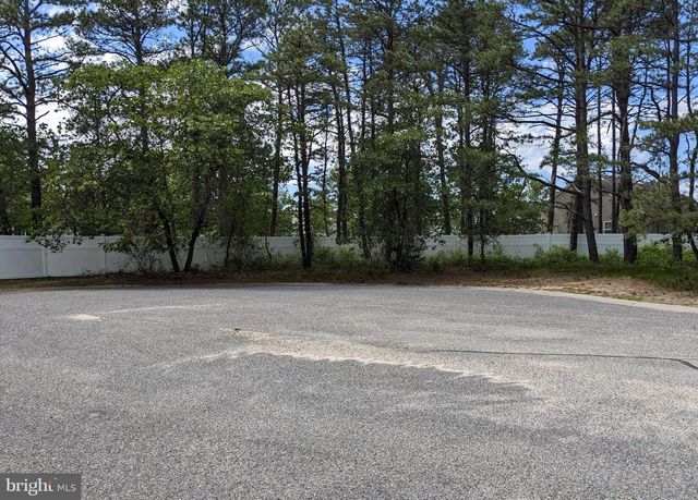 79 MARTIN DR, Whiting, NJ 08759