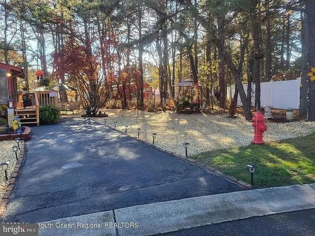 79 MARTIN DR, Whiting, NJ 08759