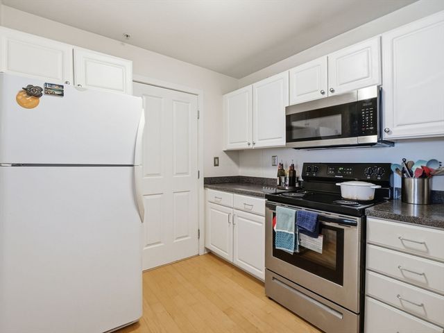30 Franklin St 427, Malden, MA 02148