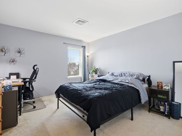 30 Franklin St 427, Malden, MA 02148