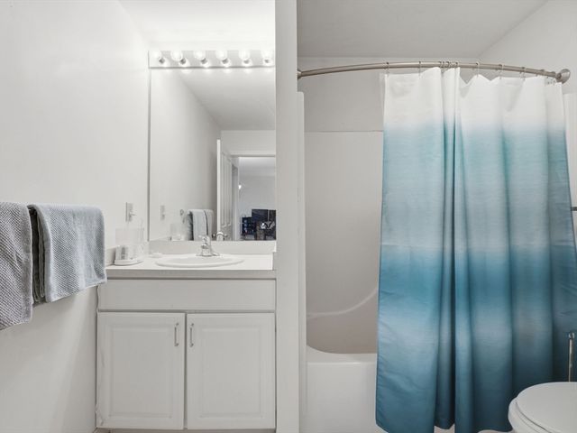 30 Franklin St 427, Malden, MA 02148