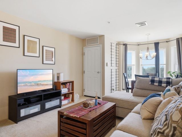30 Franklin St 427, Malden, MA 02148