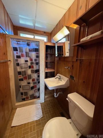 985 Brooks, Batesville, AR 72501