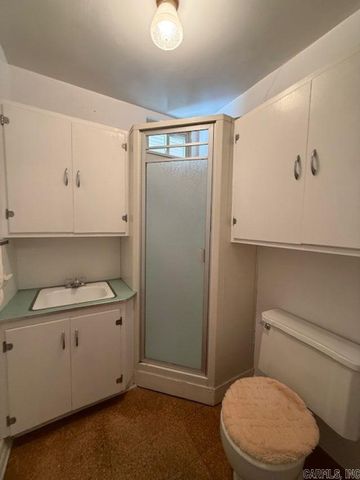 985 Brooks, Batesville, AR 72501