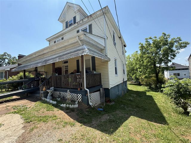 1606 Rugby BLVD NW, Roanoke, VA 24017